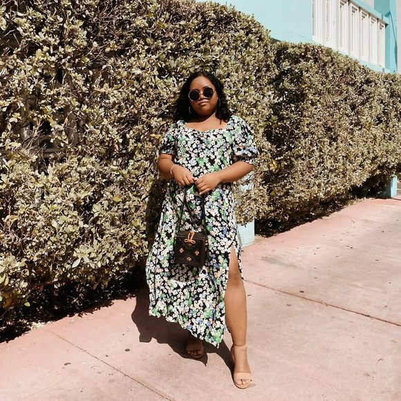 Meet your Posher, Ashley - Picture 1 of 1